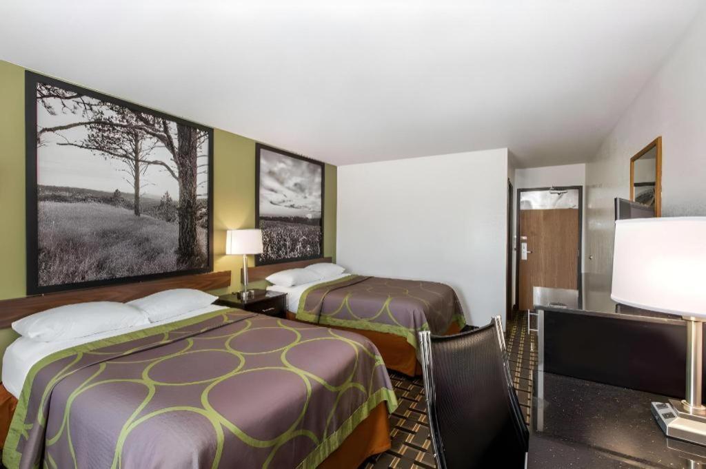 Super 8 By Wyndham Wayne Otel Dış mekan fotoğraf