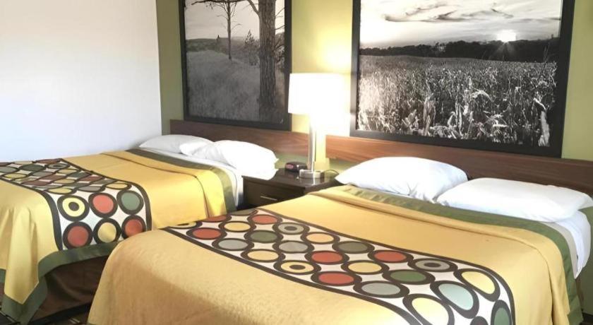 Super 8 By Wyndham Wayne Otel Dış mekan fotoğraf