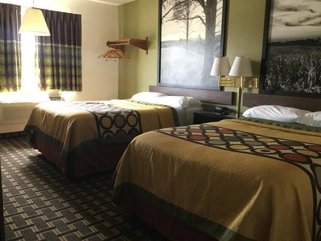 Super 8 By Wyndham Wayne Otel Dış mekan fotoğraf