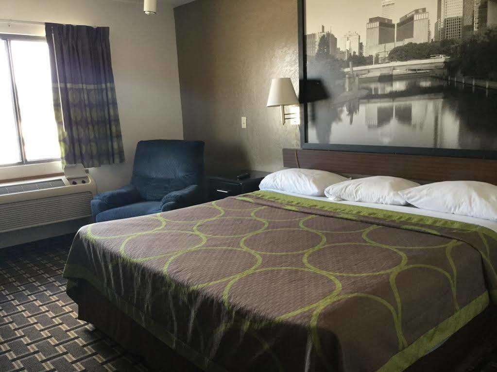 Super 8 By Wyndham Wayne Otel Dış mekan fotoğraf